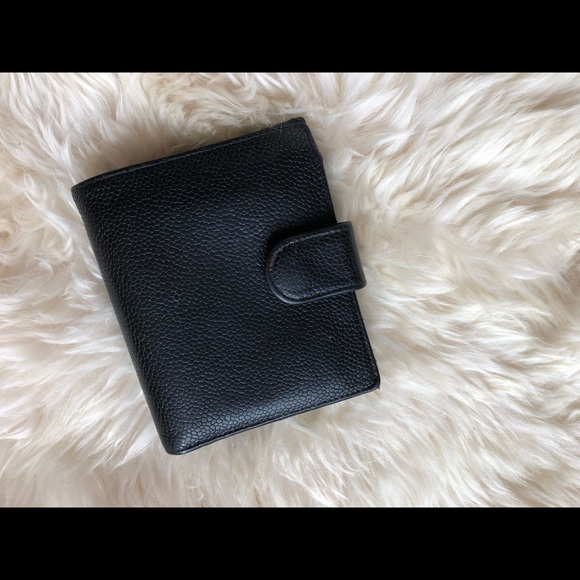 Chanel Caviar Wallet - Picture 4 of 6
